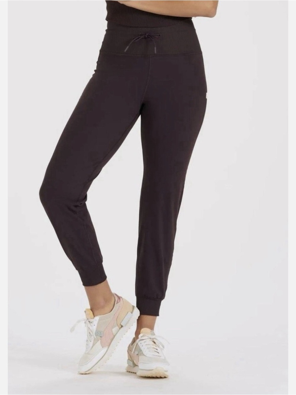 Vuori Womens Daily Leggings
Joggers Pants Burgundy Drawstring